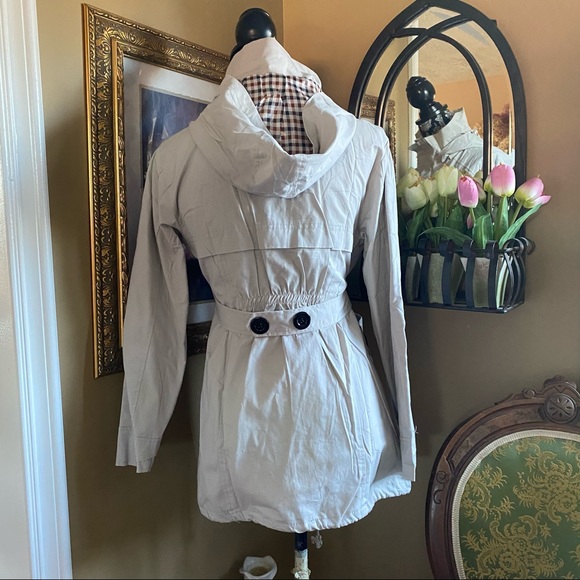 Trench coat | S - Picture 3 of 3